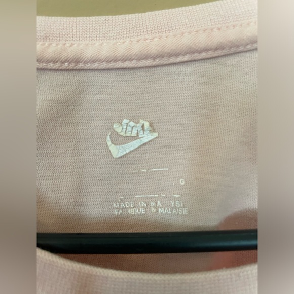 Nike T-Shirt - Picture 2 of 3